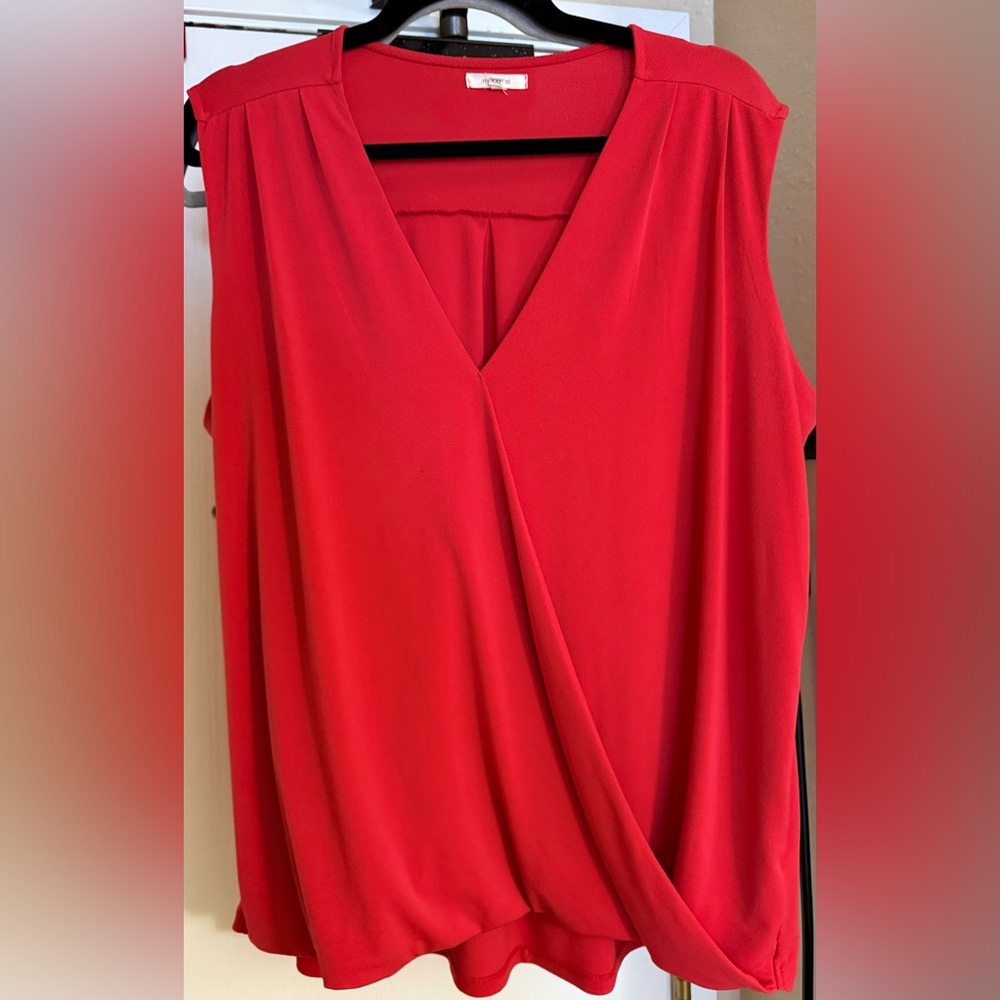 🌟Maurice’s🌟 Vibrant Red Sleeveless Top size XXL